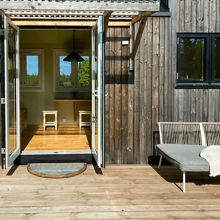 Micro House In A Rose Garden On A Smallholding Hébergement de vacances *